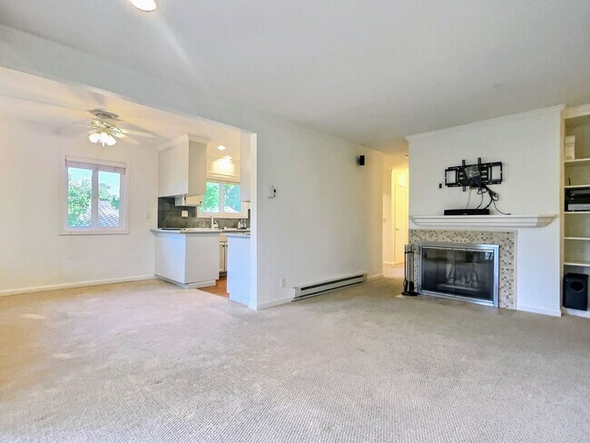 Foto del edificio - 2BD/2BA Top Floor Condo in Prime Campbell ...