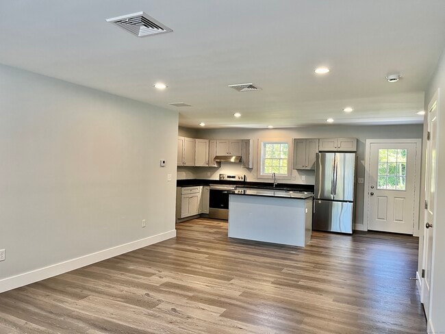 Foto del edificio - 479 Norwich Ave