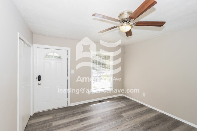 Foto del edificio - 3266 Lancing Ln