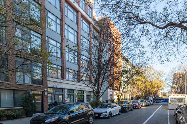 Building Photo - 227 E 111th St