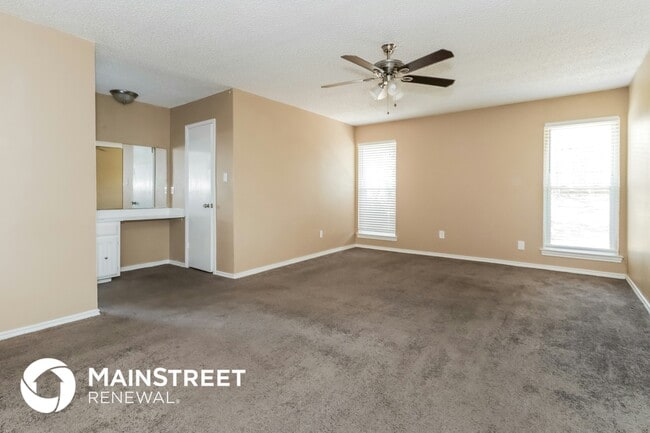Building Photo - 4807 Crestmont Ct