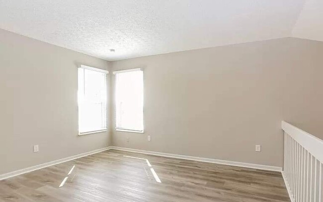 Foto del edificio - 2714 Barrows Rd