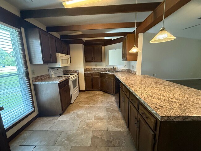 Foto del edificio - 3 bedroom, 2 bath House