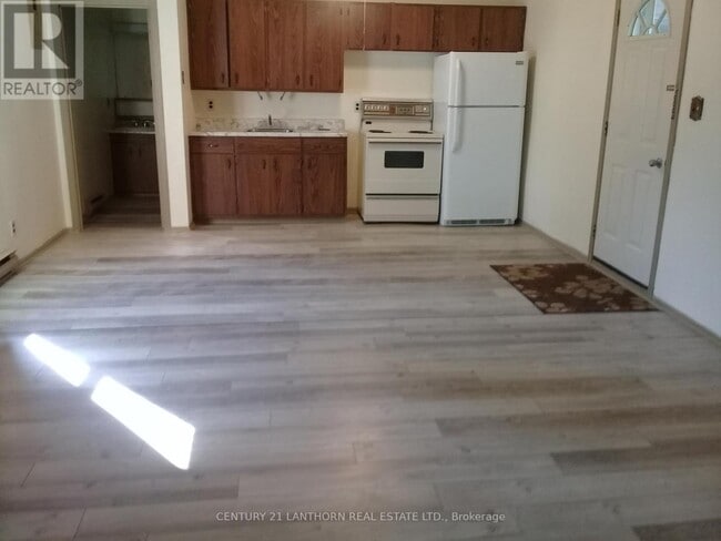 Building Photo - 109 Union St