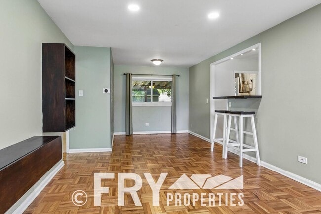 Building Photo - Charming University Hills Home with Oversized 2-Car Garage & Private Backyard