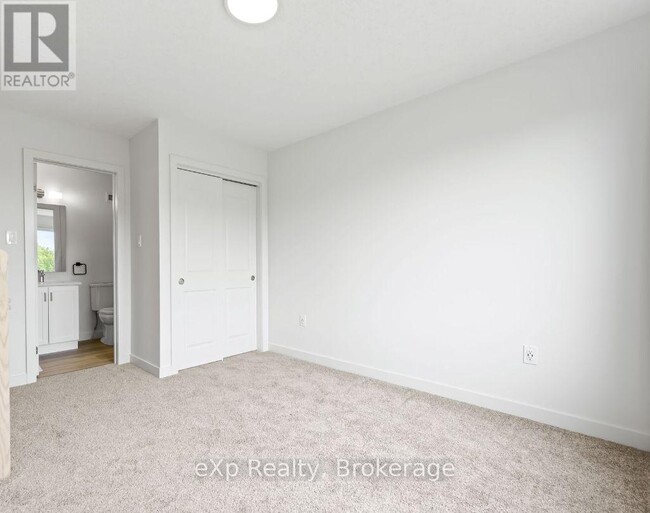 Building Photo - 824 Woolwich St