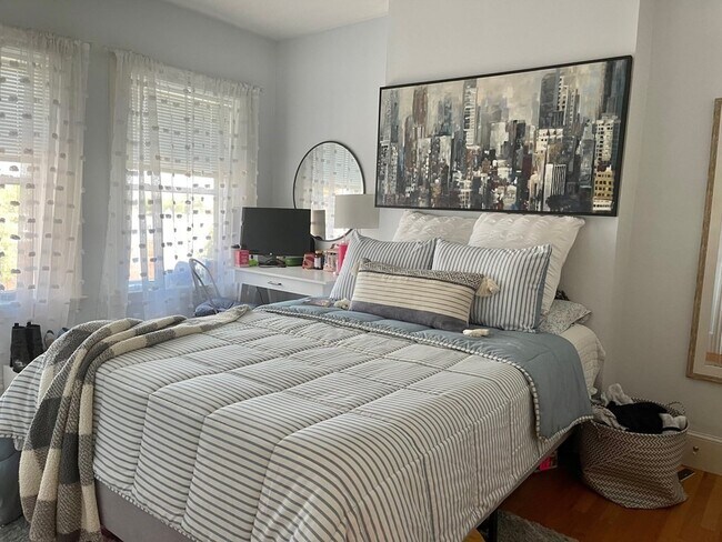 Foto del edificio - 270 W Broadway