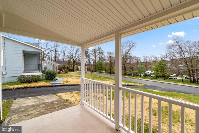 Foto del edificio - 8553 Davis Rd