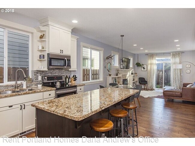 Foto del edificio - 3 br, 2.5 bath House - 4206 NE 81st Avenue