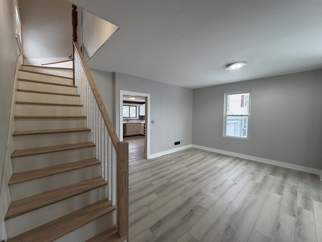 Building Photo - 5 Blair Ct