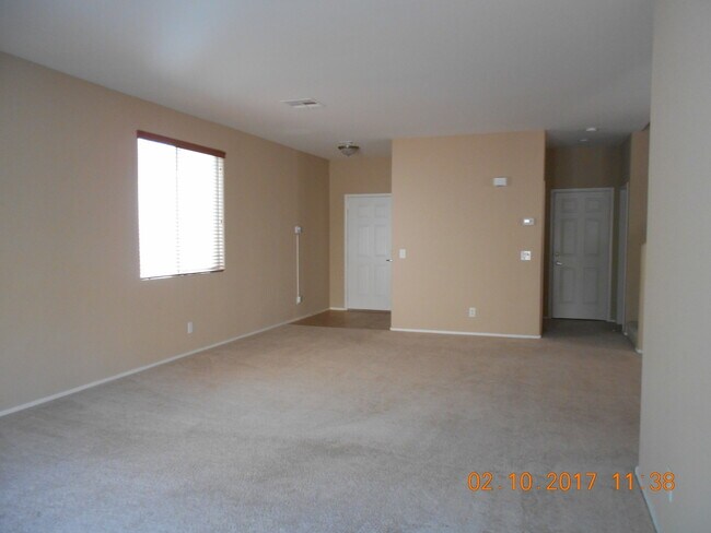 Building Photo - Great Southwest Location!!