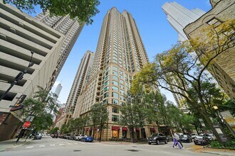 Building Photo - 25 E Superior St