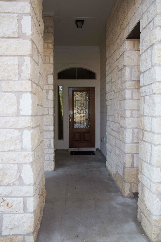 Building Photo - 1917 Deer Field Way