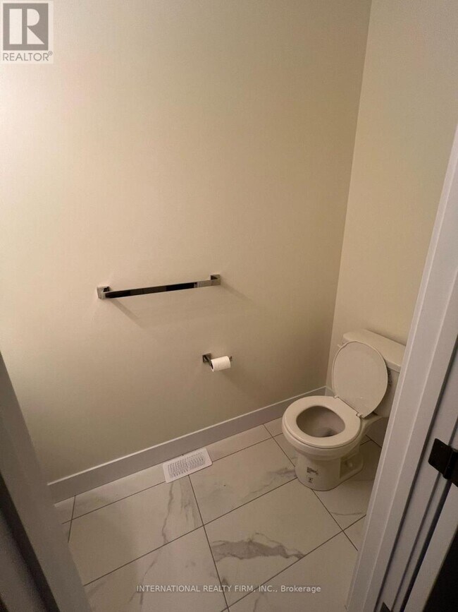 Photo du bâtiment - 2671 Bobolink Ln