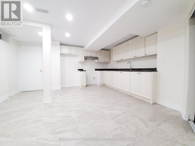 Building Photo - 61 Albert Roffey Crescent