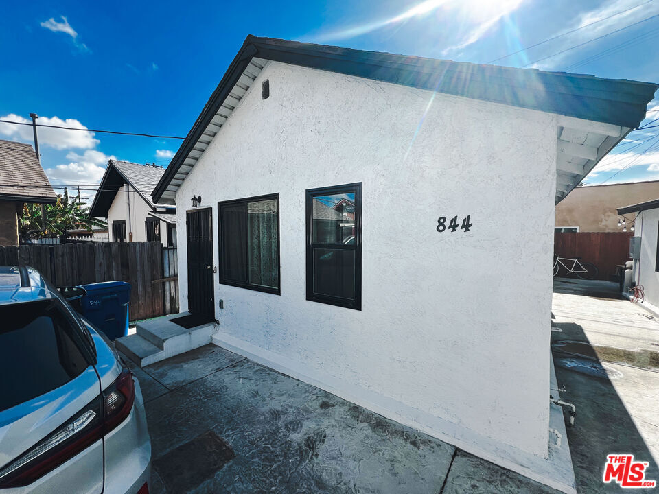 Primary Photo - 844 W Gage Ave