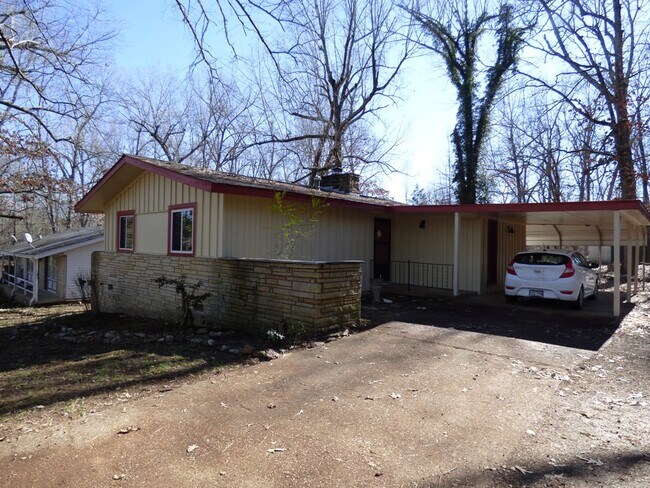 Front - 30 Allegheny Dr