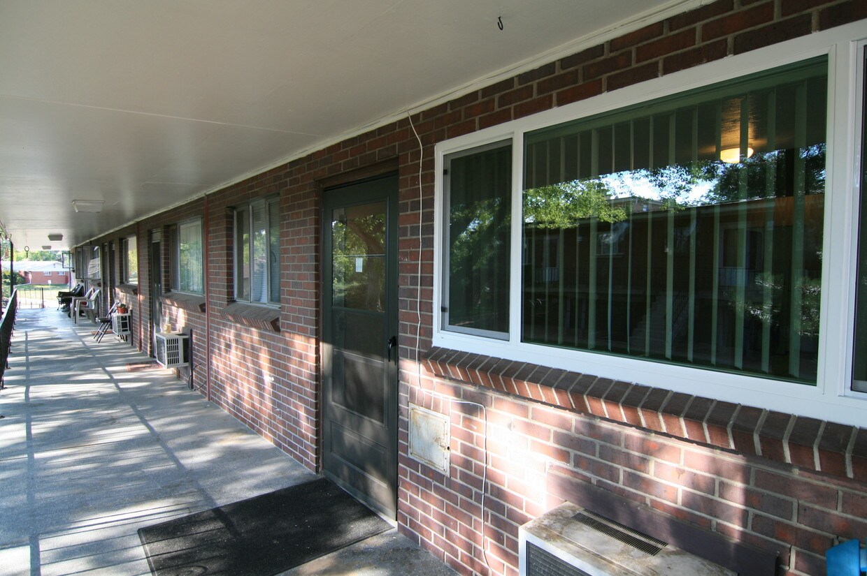 102 W Ida Ave Unit 06, Littleton, CO 80120 Apartment for Rent in