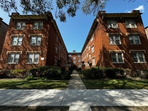 Building Photo - 4824 W Hutchinson St