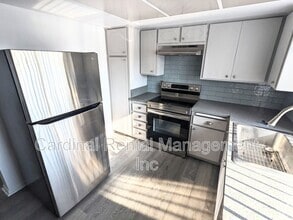 Building Photo - 917 Cabrillo Dr