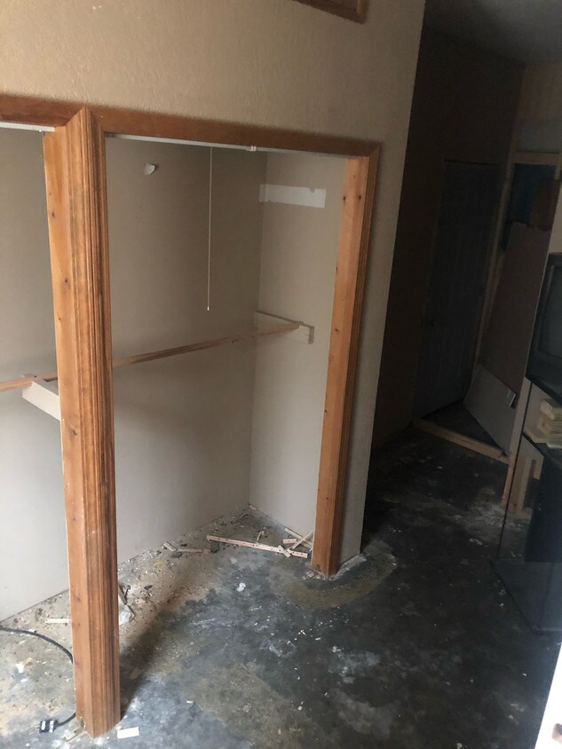 Building Photo - 17527 IL-37
