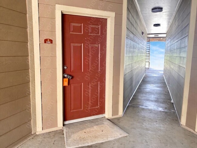 Building Photo - 2-Bed/2-Bath Condo/Pet Friendly/Voucher Accepted/Available Soon!