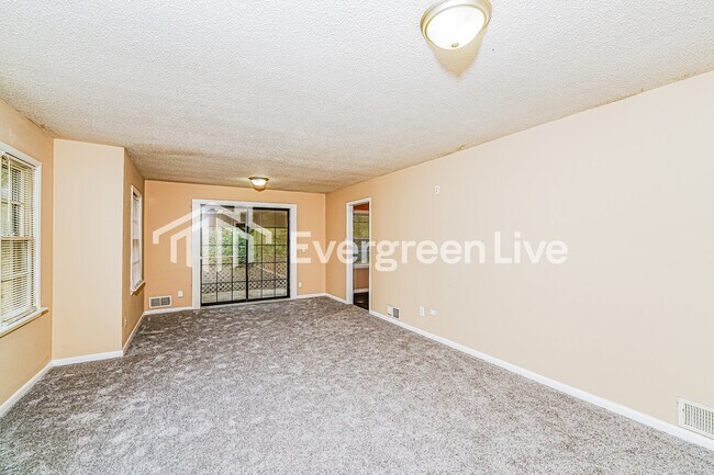 Foto del edificio - 2633 1st St NE