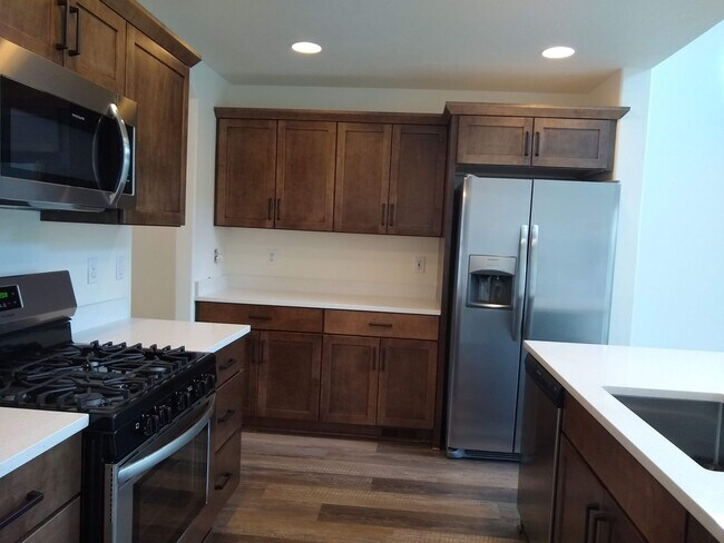 Foto del edificio - 3 Bedroom House For Heights On Hood River