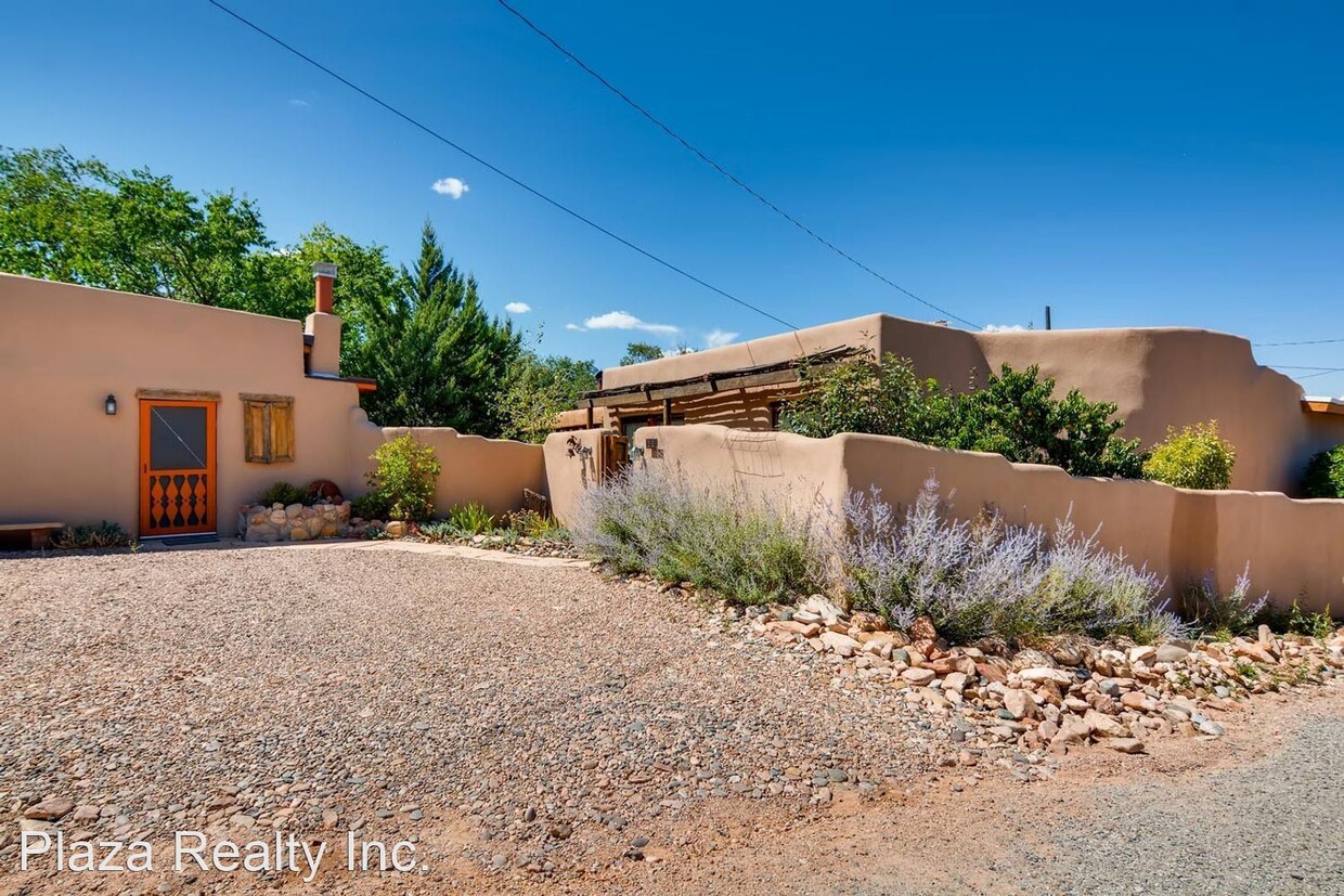 Primary Photo - 1 br, 1 bath House - 1212 1/2 Canyon Road