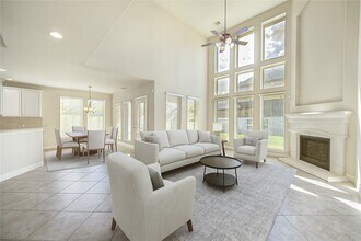 Building Photo - 6730 Sotoria Ln