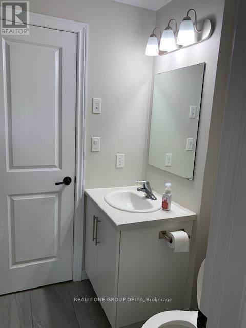 Building Photo - 333 Gosling Gardens