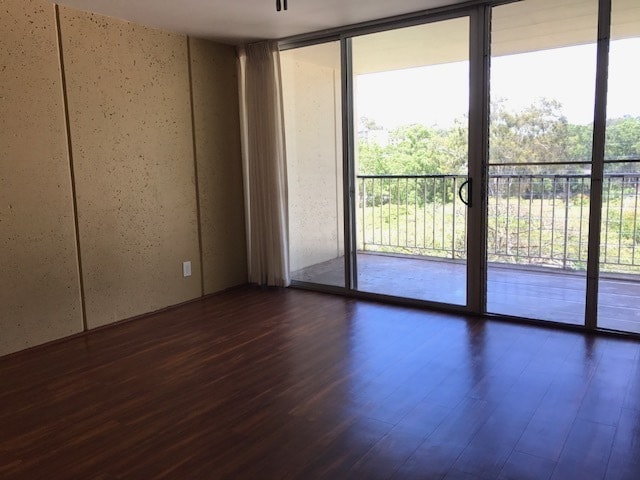 Building Photo - 1 Bedroom, 1 Bathroom, 1 Parking (Cathedral Point)