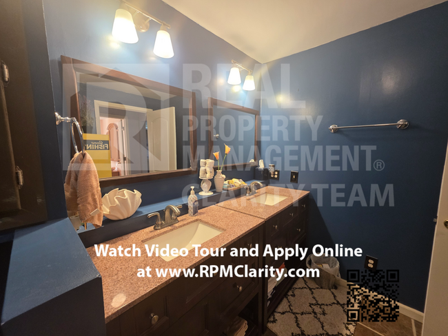 Foto del edificio - Available Now!!! 2 Bed/1 Bath Cottage on the Lake