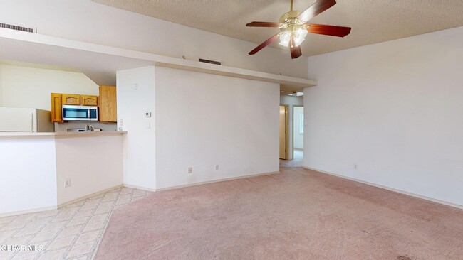 Building Photo - 12400 Tierra Marta Ct