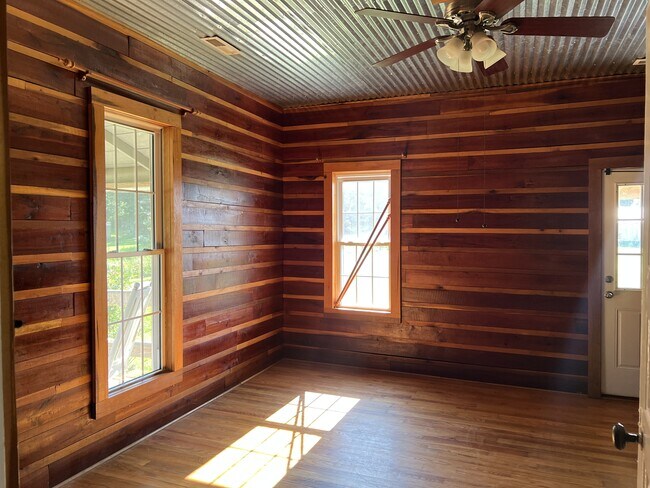 Building Photo - 1092 Co Rd 8