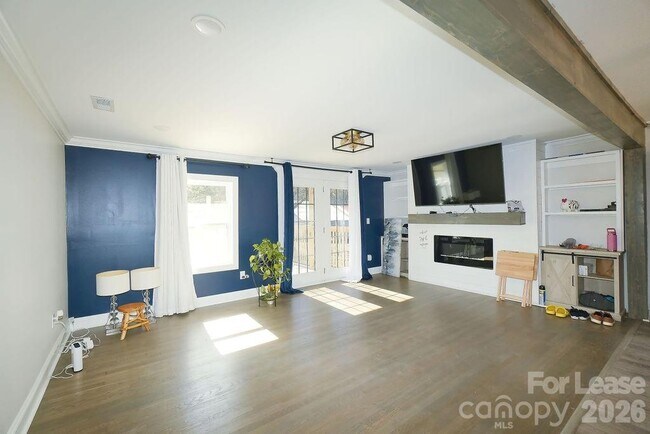 Foto del edificio - 909 Fisher St