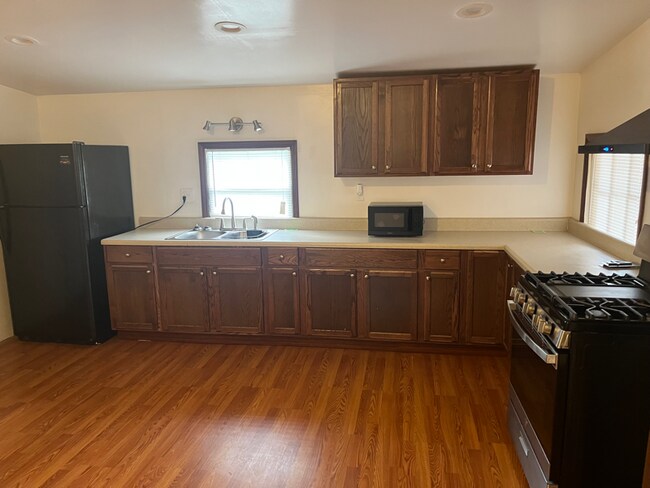 Foto del edificio - 470 S Green St