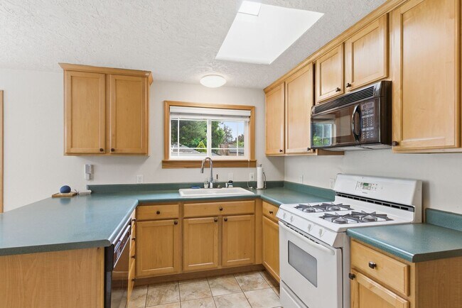 Foto del edificio - Modern & Cozy Spokane Retreat | Prime Location Near South Hill