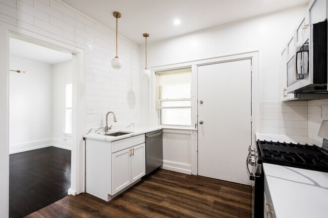Foto del edificio - 8130 E Vernor Hwy
