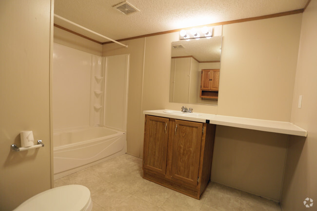 2 BR, 1 BA- Bathroom - Southridge Estates