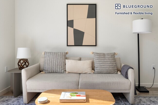Foto del edificio - 22271 Foothill Blvd