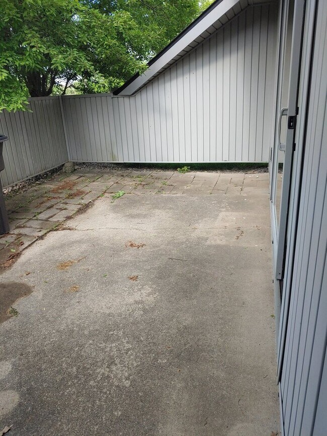 Building Photo - ***Moving Expense Relief Security Deposit ...