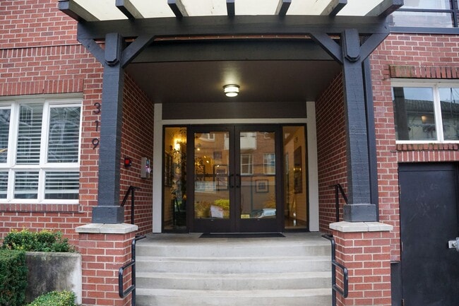 Building Photo - Spacious and Modern Ground Floor 2 bed 2 b...