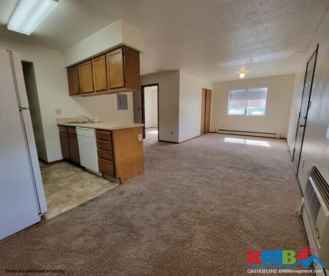 Building Photo - 619 S Johnson-6