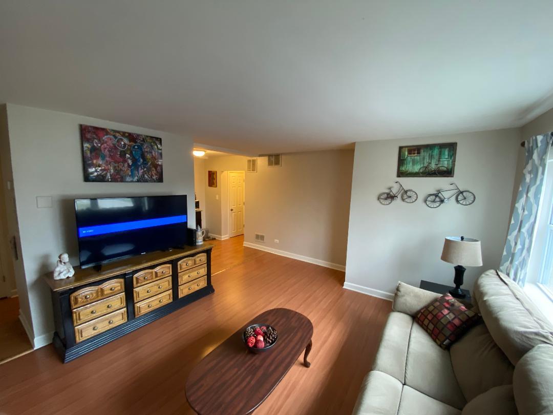 Living Room - 732 E St Charles Rd