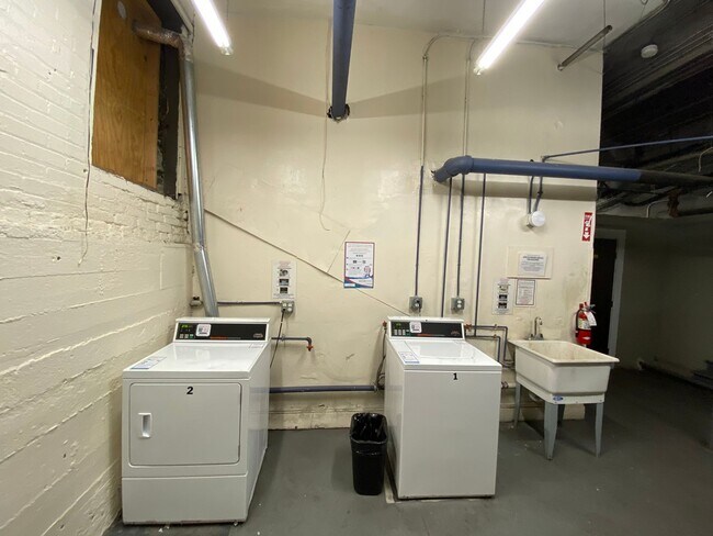 Large Studio Next to T Stop, HT HW Inc NO... - Large Studio Next to T Stop,  HT HW Inc NO... Apartment