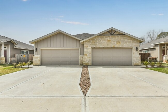 Building Photo - 25141 Pacific Wren Dr