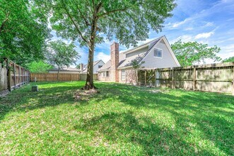 Building Photo - 9014 Landwood Dr