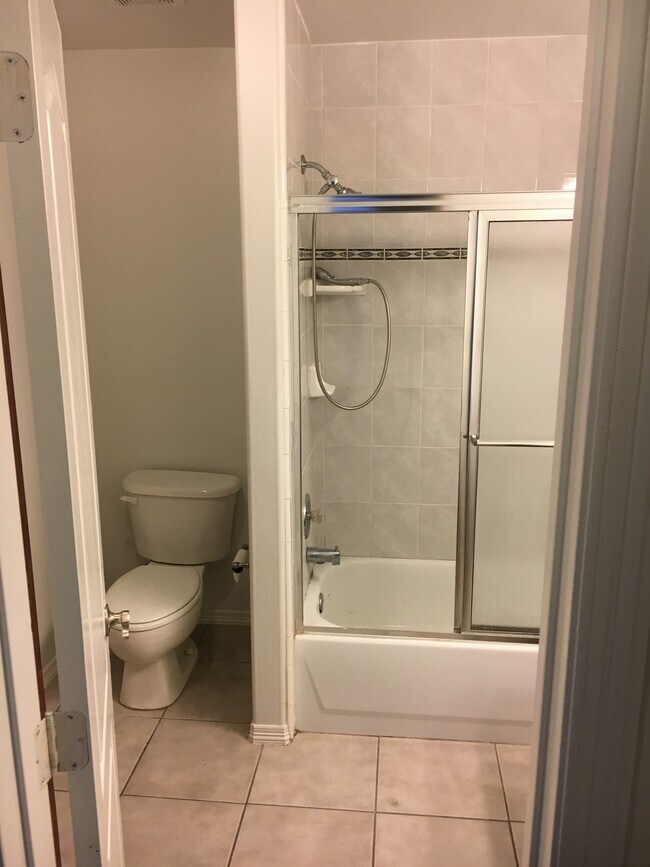 Foto del edificio - 6725 N 5th St