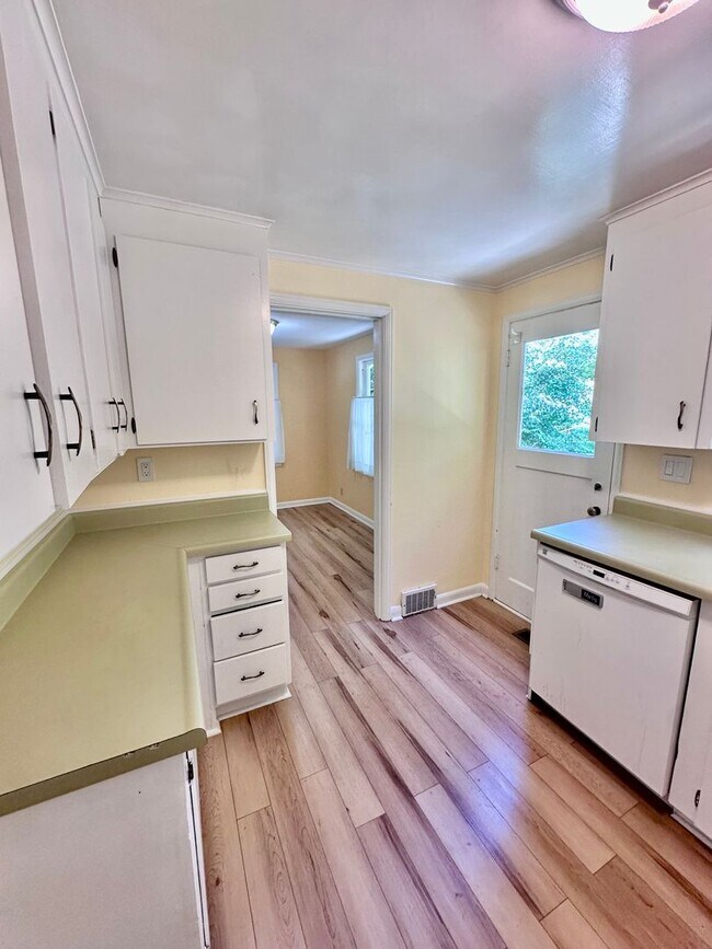 Foto del edificio - Charming 3bed/2bath House!